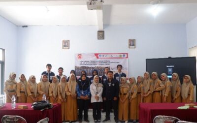 Universitas Negeri Malang Perkuat Profesionalisme Guru BK dan UKS dalam Pencegahan HIV/AIDS di SMAN 1 Gurah Kediri